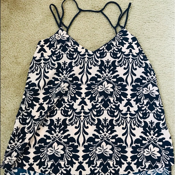 Spaghetti string top - Picture 1 of 8